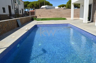 Moradia T3 para Venda em Albufeira e Olhos de Água