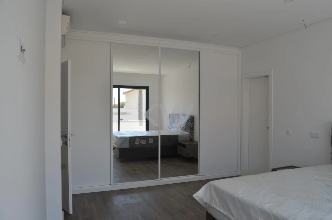 Moradia T3 para Venda em Albufeira e Olhos de Água Foto 27