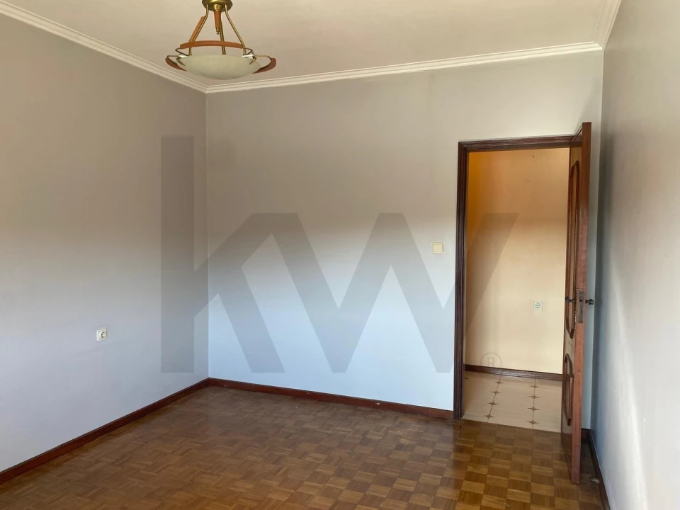 Armazém para Venda em Lourosa Foto 24