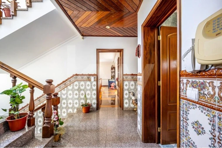 Moradia T6 para Venda em Recarei Foto 7