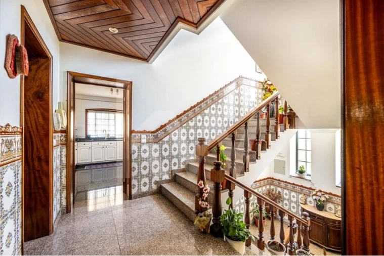 Moradia T6 para Venda em Recarei Foto 14