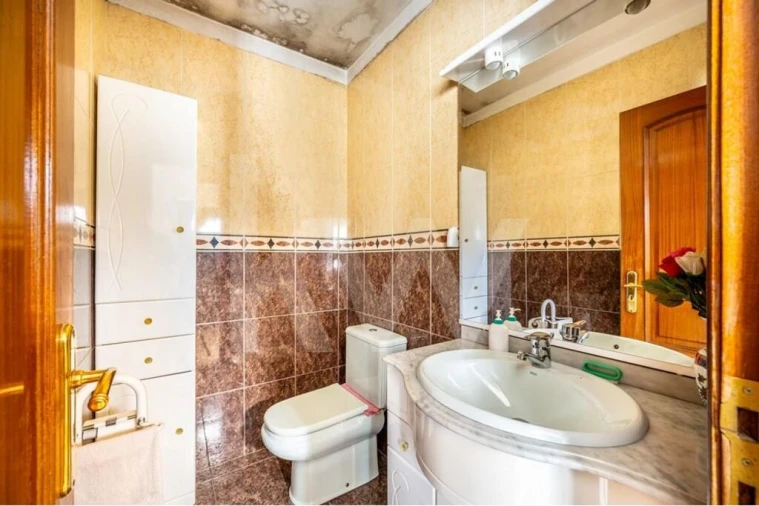 Moradia T6 para Venda em Recarei Foto 61