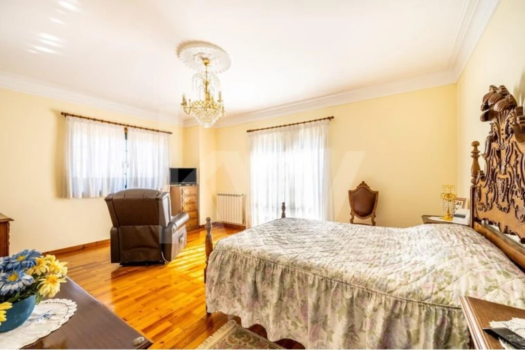 Moradia T6 para Venda em Recarei Foto 42