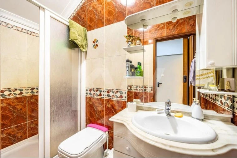 Moradia T6 para Venda em Recarei Foto 55