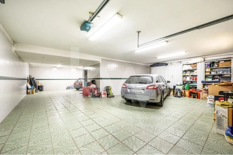 Moradia T6 para Venda em Recarei Foto 56