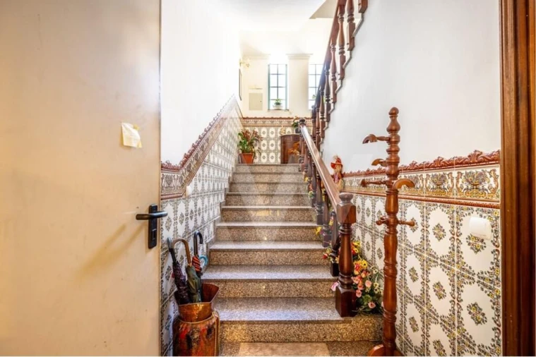 Moradia T6 para Venda em Recarei Foto 54