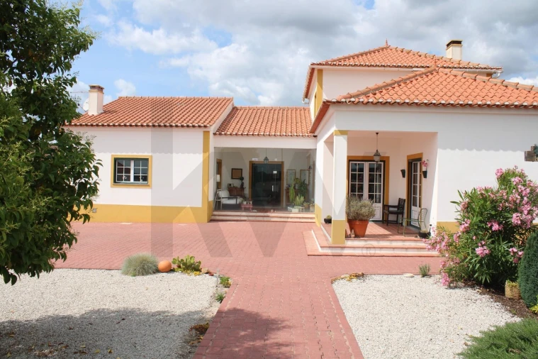 Moradia T4 para Venda em Vendas Novas