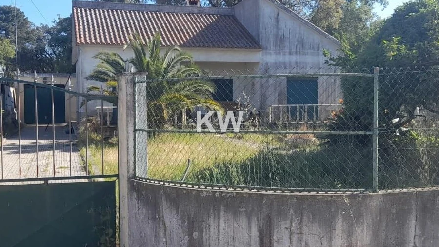 Terreno para Venda em Seixal, Arrentela e Aldeia de Paio Pires