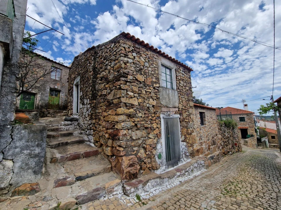 Moradia T1 para Venda em Penha Garcia Foto 41