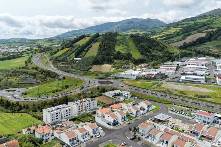 Terreno para Venda em Vila Franca do Campo (São Pedro) Foto 13