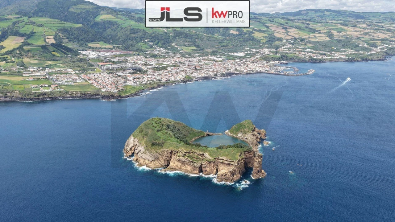 Terreno para Venda em Vila Franca do Campo (São Pedro) Foto 1