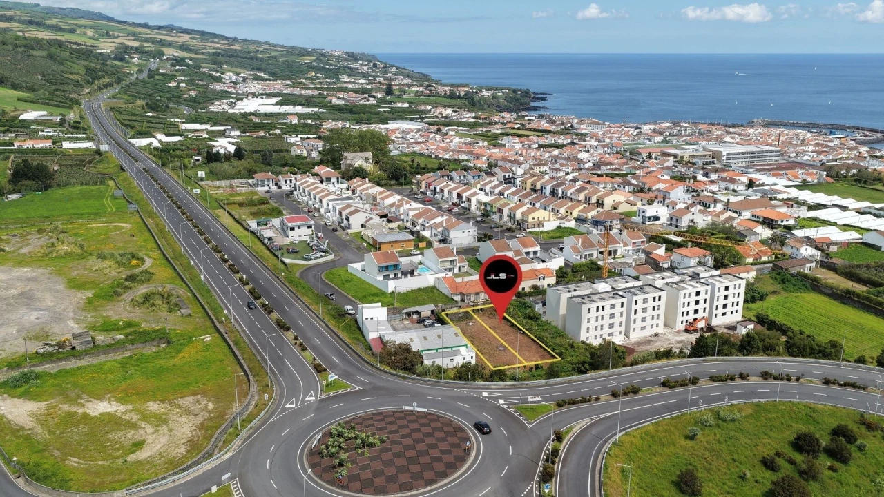 Terreno para Venda em Vila Franca do Campo (São Pedro) Foto 4