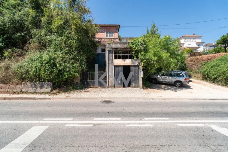 Moradia T4 para Venda em Santo Antonio dos Olivais Foto 16