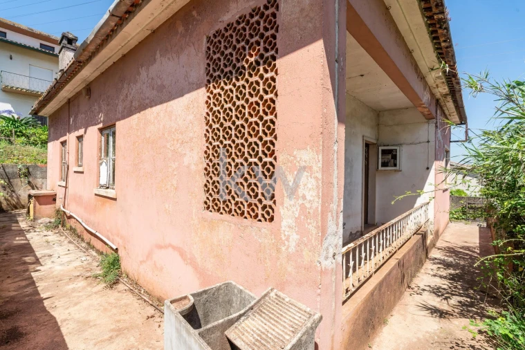 Moradia T4 para Venda em Santo Antonio dos Olivais Foto 23