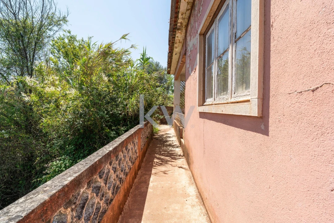 Moradia T4 para Venda em Santo Antonio dos Olivais Foto 22