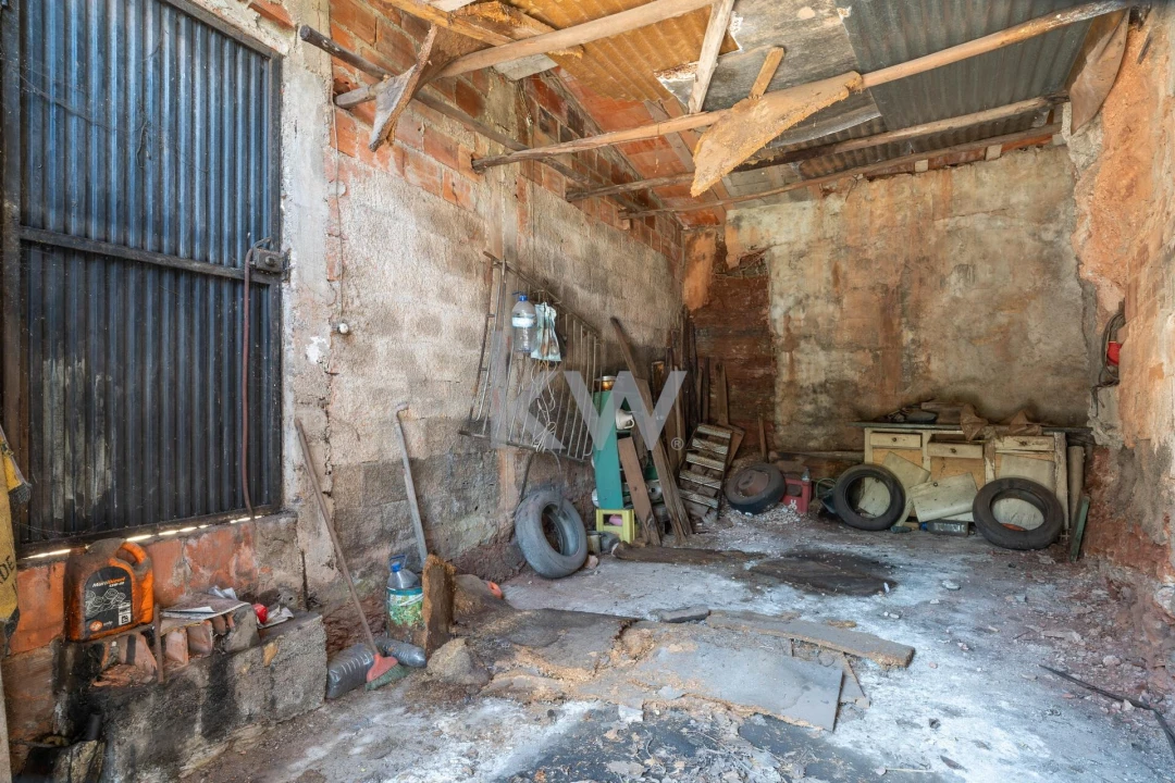 Moradia T4 para Venda em Santo Antonio dos Olivais Foto 15