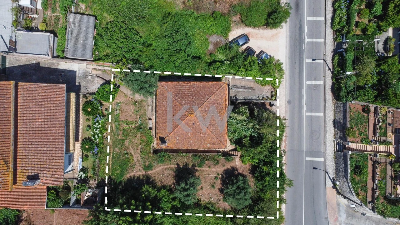 Moradia T4 para Venda em Santo Antonio dos Olivais Foto 10