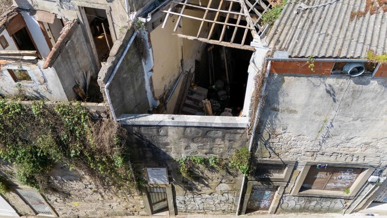 Apartamento T2 para Venda em Cedofeita, Santo Ildefonso, Sé, Miragaia, São Nicolau e Vitória Foto 24