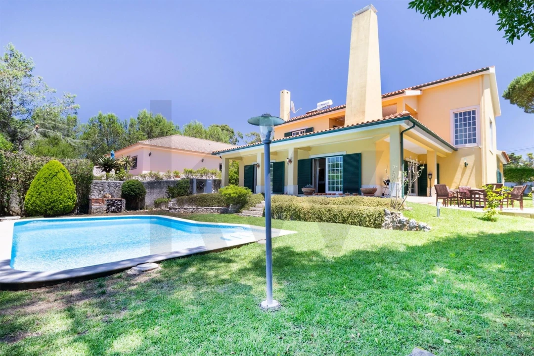 Moradia T4 para Venda em São João das Lampas e Terrugem Foto 2