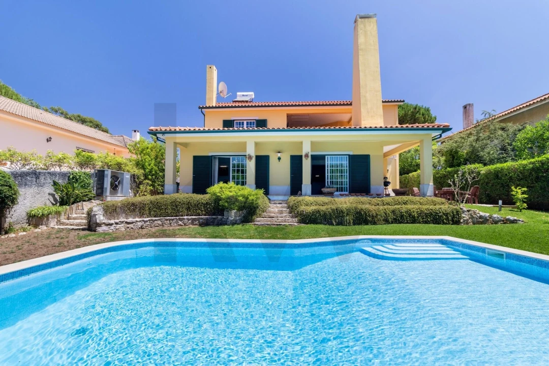 Moradia T4 para Venda em São João das Lampas e Terrugem Foto 1