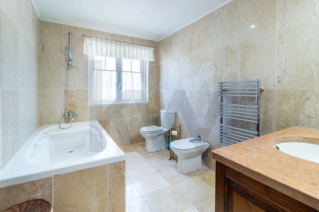 Moradia T4 para Venda em São João das Lampas e Terrugem Foto 48