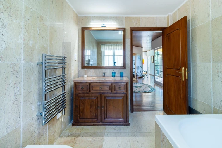 Moradia T4 para Venda em São João das Lampas e Terrugem Foto 49