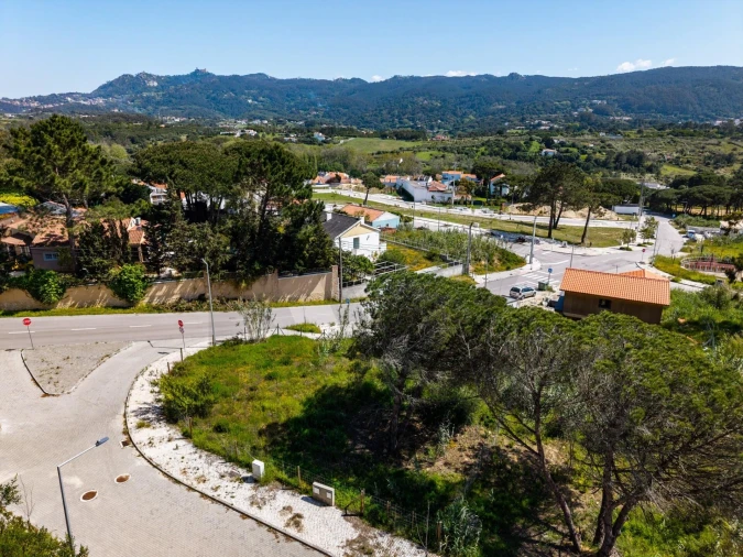 Terreno para Venda em São João das Lampas e Terrugem