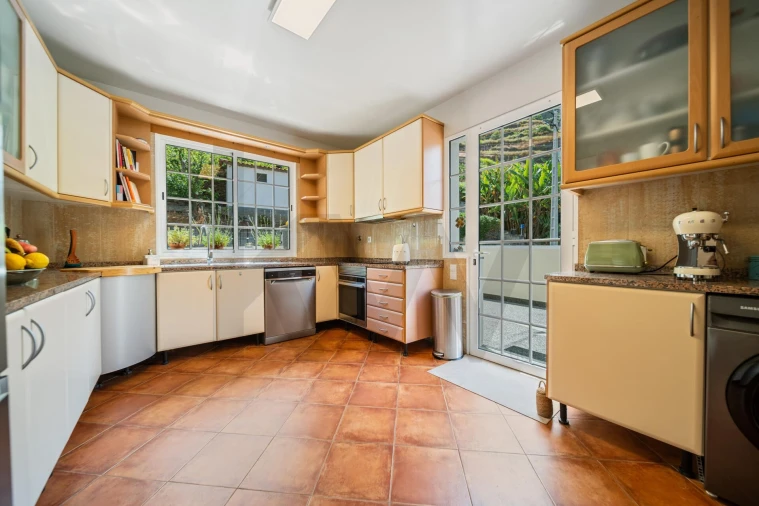 Moradia T3 para Venda em Camara de Lobos Foto 14