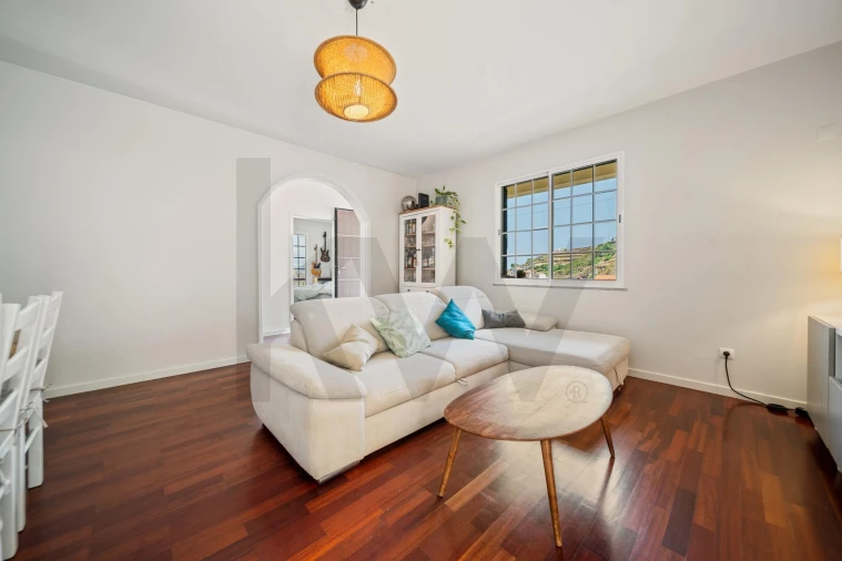 Moradia T3 para Venda em Camara de Lobos Foto 11