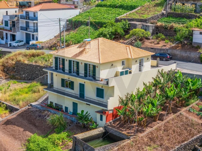 Moradia T3 para Venda em Camara de Lobos Foto 6