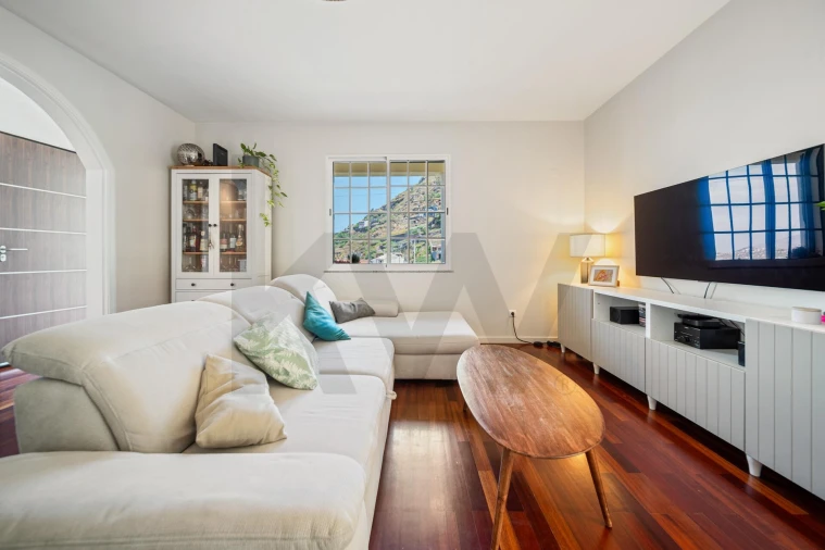 Moradia T3 para Venda em Camara de Lobos Foto 10