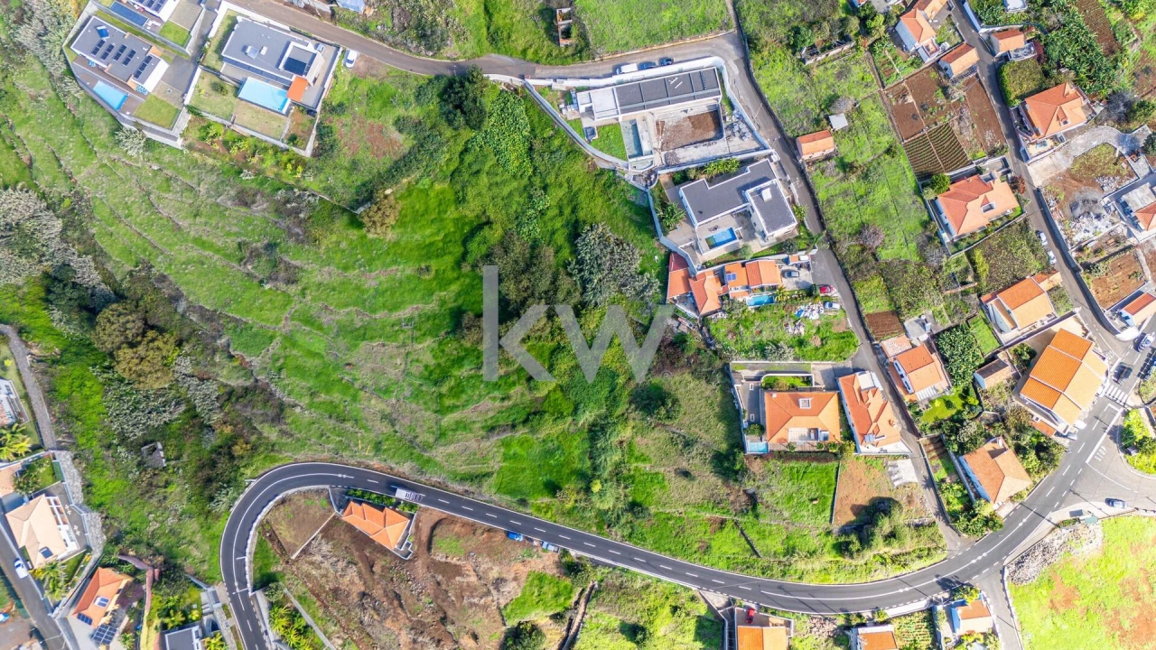 Terreno para Venda em Estreito da Calheta Foto 7