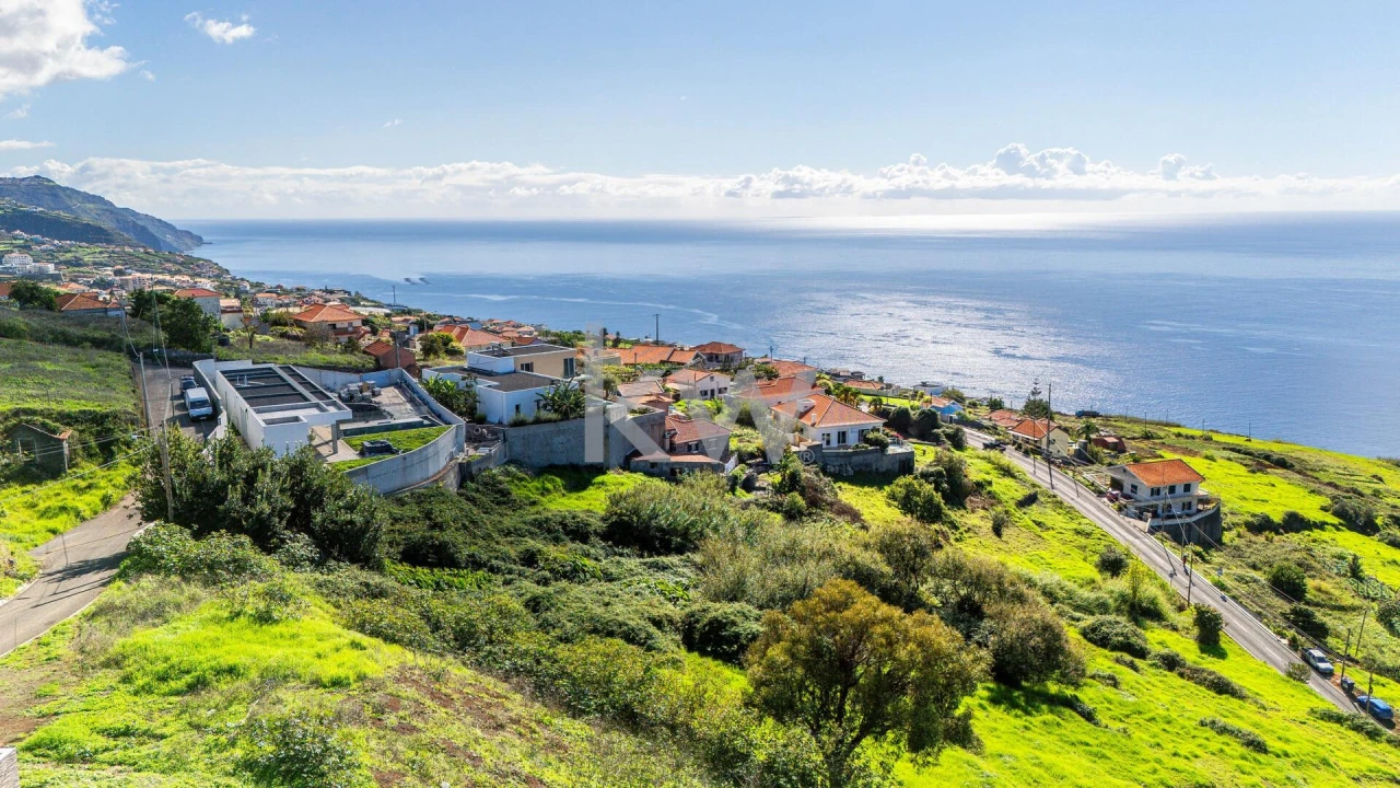 Terreno para Venda em Estreito da Calheta Foto 2