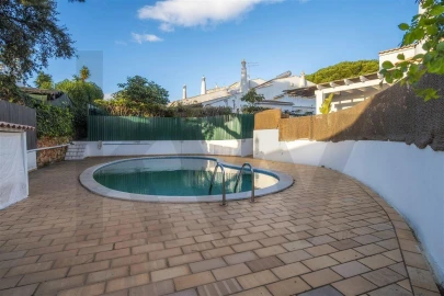 Moradia T1 para Venda em Albufeira e Olhos de Água