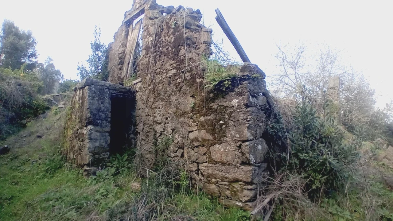 Moradia T2 para Venda em Maçãs de D. Maria Foto 3