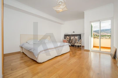 Apartamento T4 para Venda em Funchal (Se)