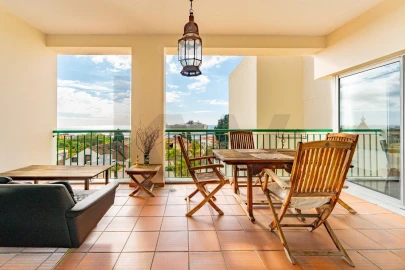 Apartamento T4 para Venda em Funchal (Se)