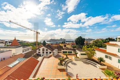 Apartamento T4 para Venda em Funchal (Se)
