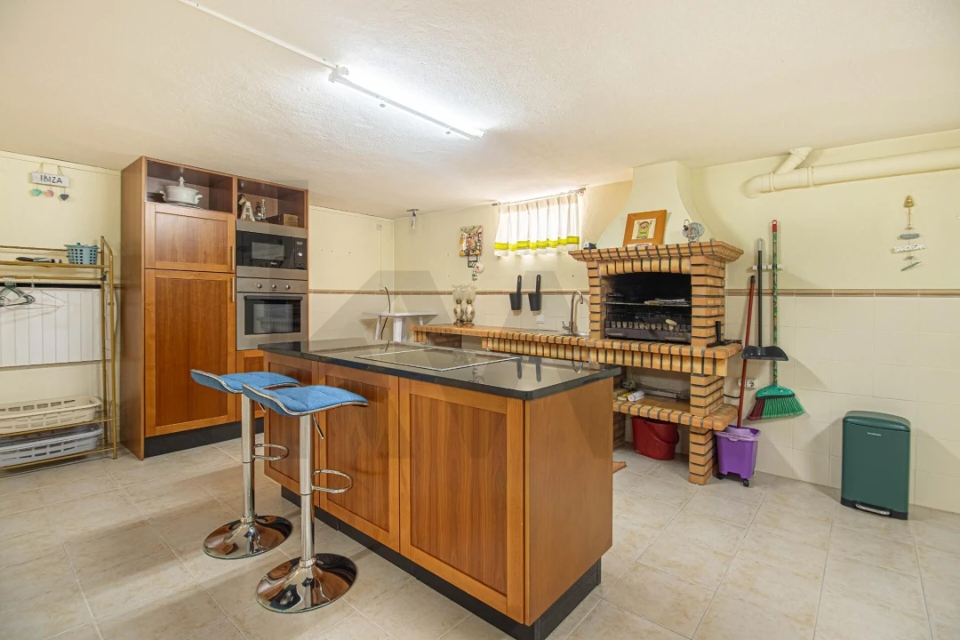 Moradia T4 para Venda em Santa Maria, São Pedro e Matacães Foto 44