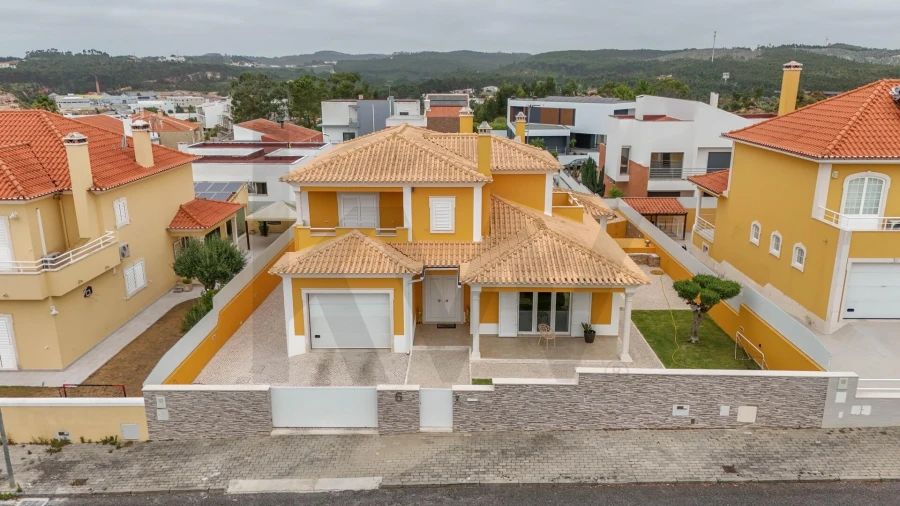 Moradia T4 para Venda em Santa Maria, São Pedro e Matacães Foto 2