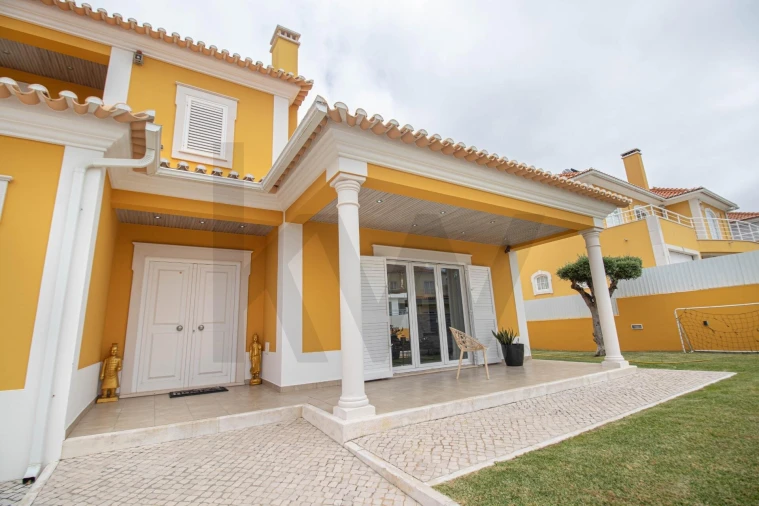 Moradia T4 para Venda em Santa Maria, São Pedro e Matacães Foto 56