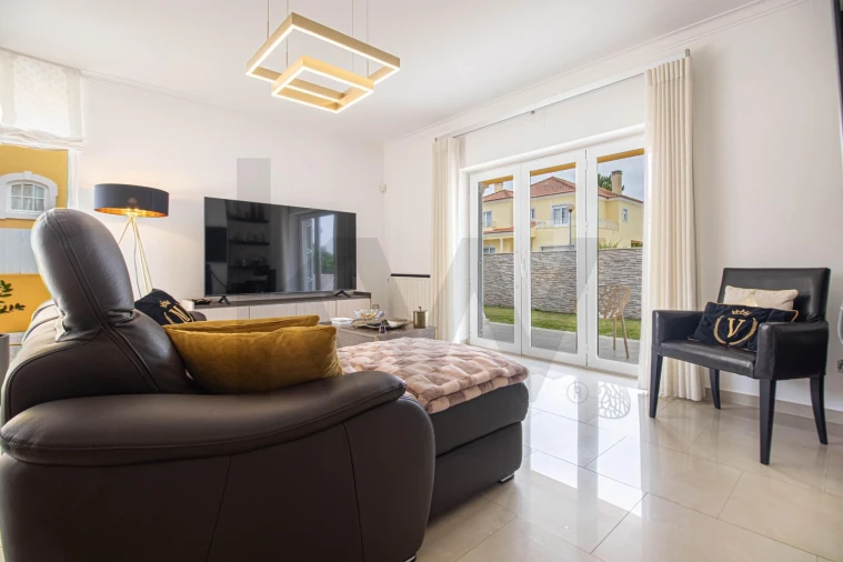 Moradia T4 para Venda em Santa Maria, São Pedro e Matacães Foto 27