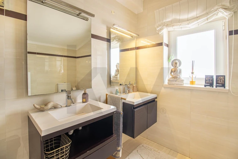 Moradia T4 para Venda em Santa Maria, São Pedro e Matacães Foto 13