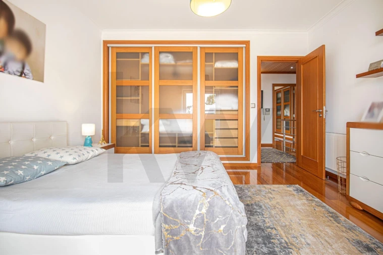 Moradia T4 para Venda em Santa Maria, São Pedro e Matacães Foto 21