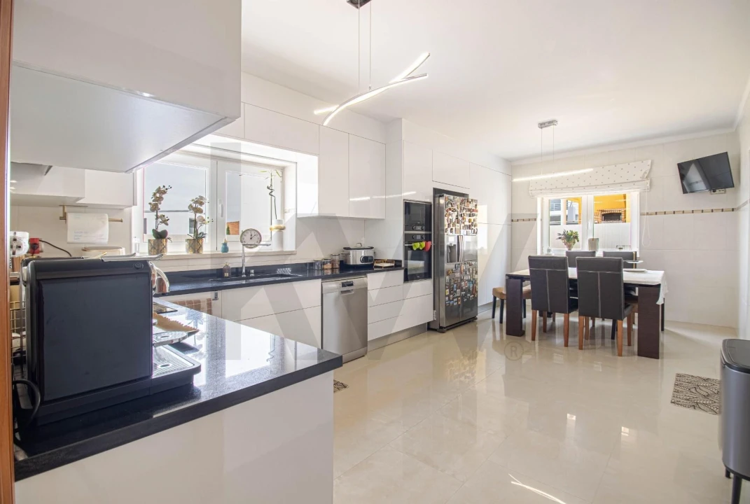 Moradia T4 para Venda em Santa Maria, São Pedro e Matacães Foto 14