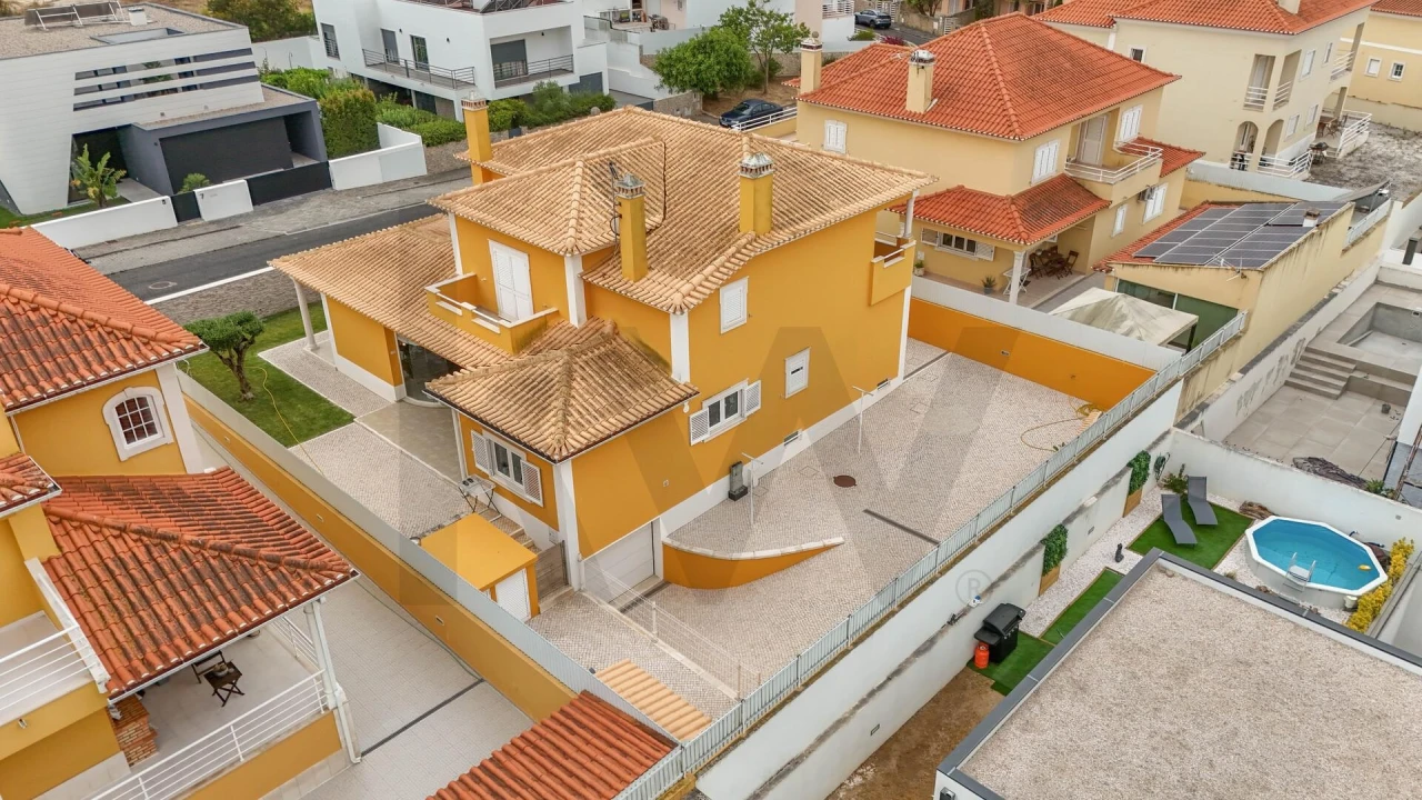 Moradia T4 para Venda em Santa Maria, São Pedro e Matacães Foto 5