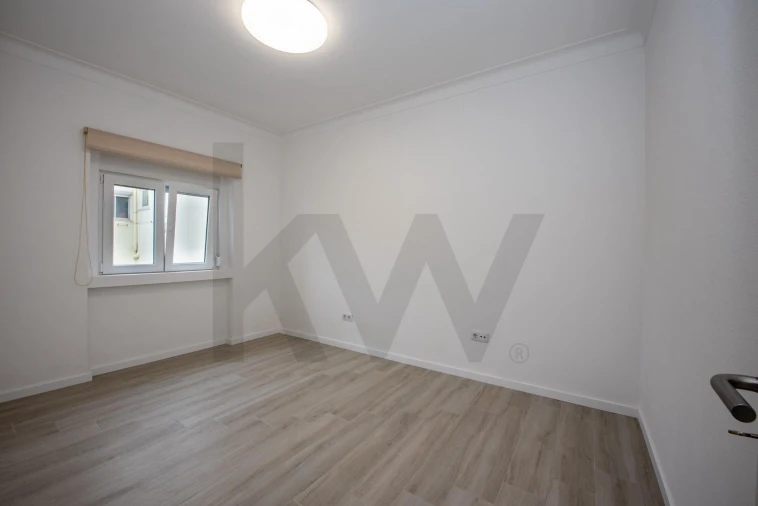 Apartamento T1 para Arrendamento em Almada, Cova da Piedade, Pragal e Cacilhas Foto 5