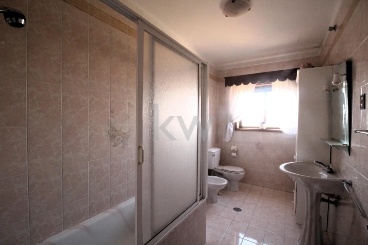 Moradia T4 para Venda em Vila de Cucujães Foto 8