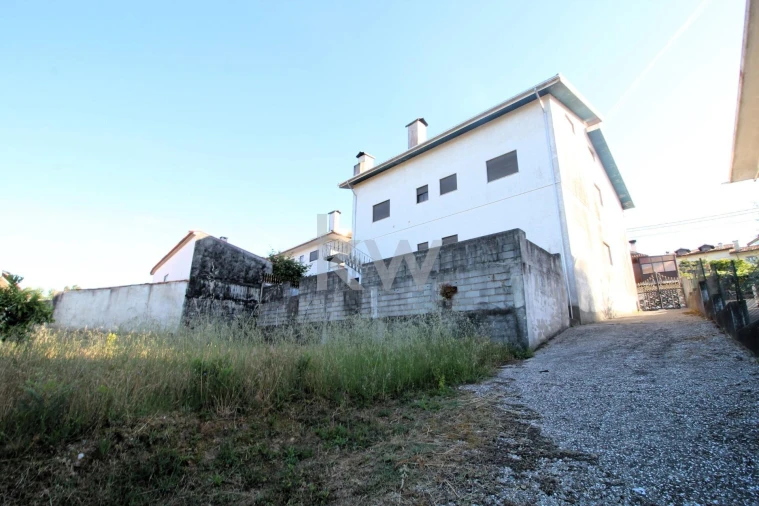 Moradia T4 para Venda em Vila de Cucujães Foto 33