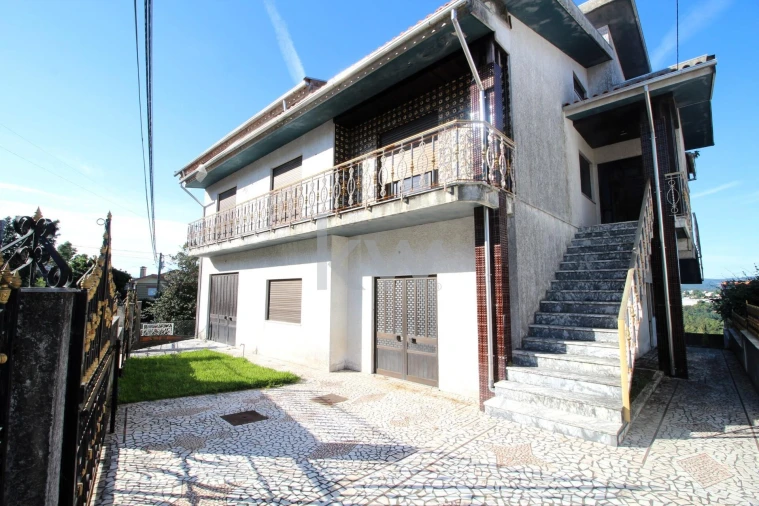 Moradia T4 para Venda em Vila de Cucujães Foto 38